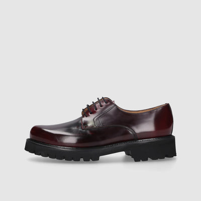 Klassische Herrenschuhe