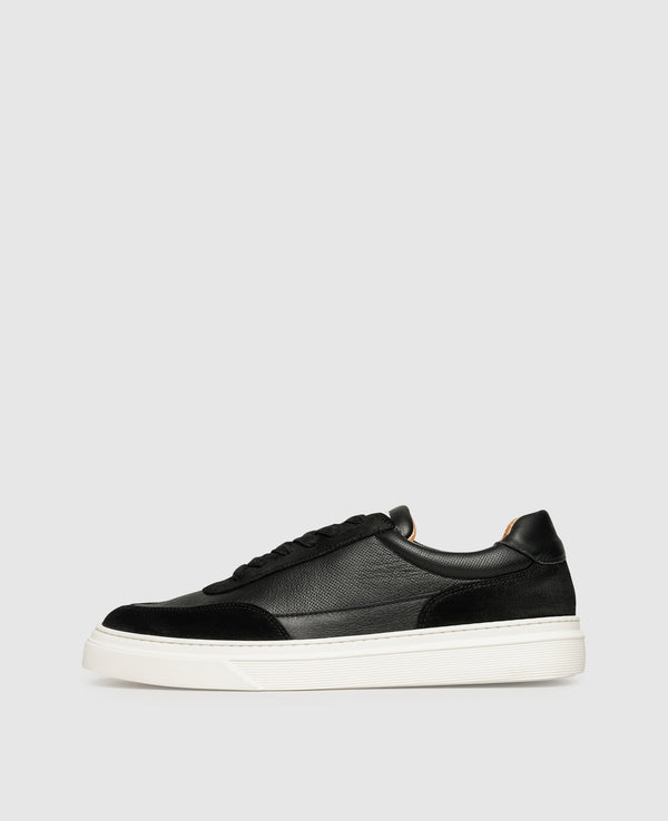 Travis US Herren Sneaker Black