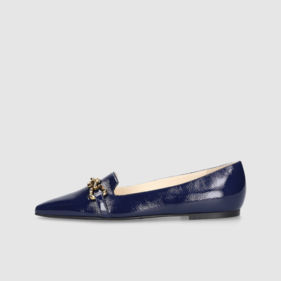 Text: Women's shoes